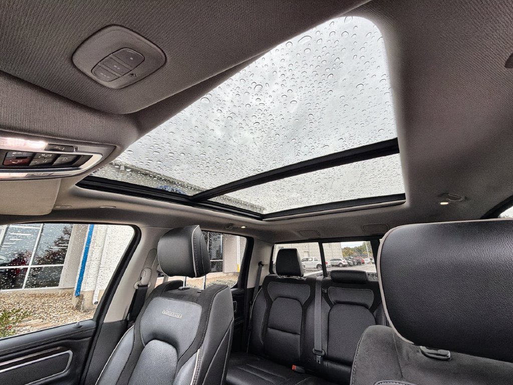 Used 2022 RAM 1500 Laramie AWD/4WD image 16