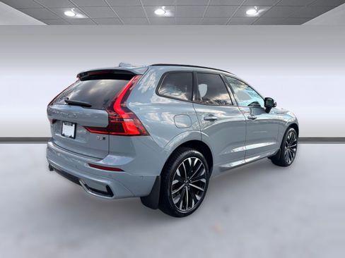 New 2026 Volvo XC60 B5 Ultra w/ Climate Package image 9
