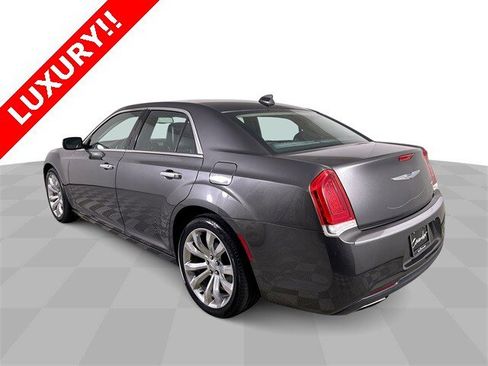 Used 2018 Chrysler 300 Limited image 6