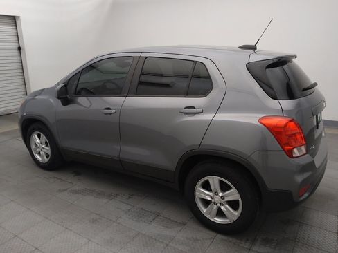 Used 2020 Chevrolet Trax LS FWD image 3