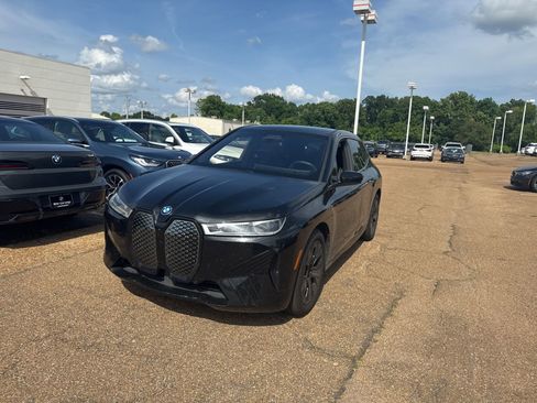 Used 2023 BMW iX xDrive50 w/ Premium Package AWD/4WD image 1