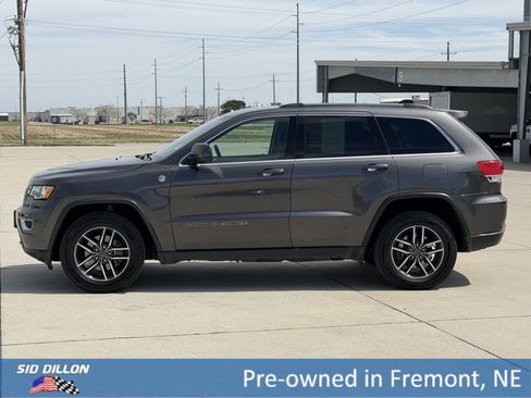 Used 2019 Jeep Grand Cherokee Laredo w/ Security & Convenience Group image 8