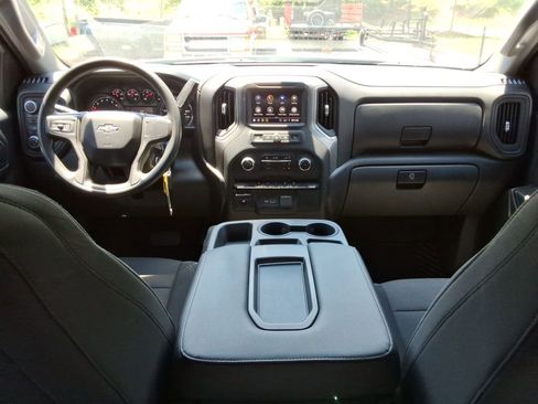 Certified 2021 Chevrolet Silverado 1500 Custom Trail Boss w/ LPO, Dark Essentials Package AWD/4WD image 23