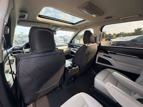 Used 2021 Kia Telluride S FWD image 27