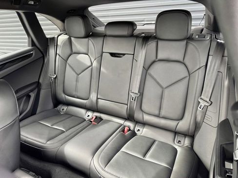 New 2026 Porsche Macan S image 32