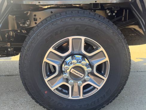 New 2026 Ford F350 Lariat w/ FX4 Off-Road Package image 28