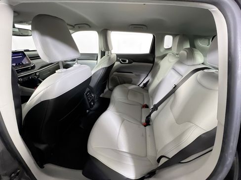 Used 2022 Jeep Compass Latitude image 22