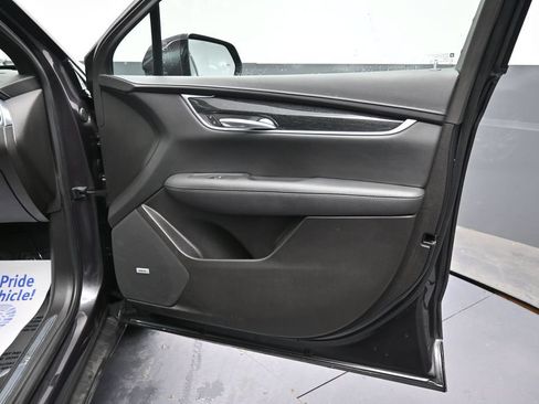 Used 2021 Cadillac XT5 Premium Luxury FWD image 19