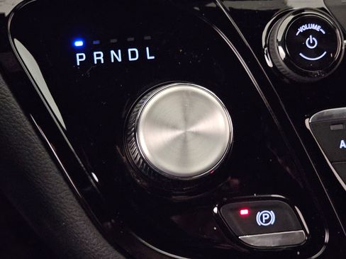 New 2026 Chrysler Pacifica Select image 20