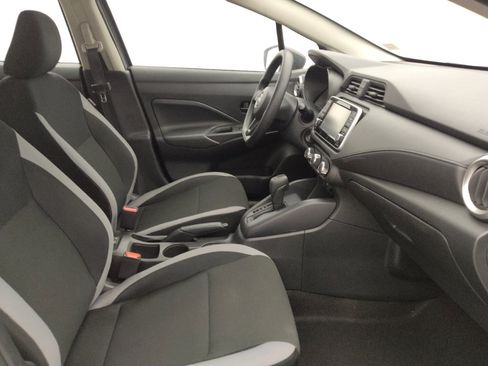 Used 2025 Nissan Versa S FWD image 21