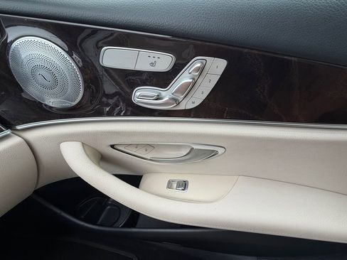 Used 2018 Mercedes-Benz E 300 image 24