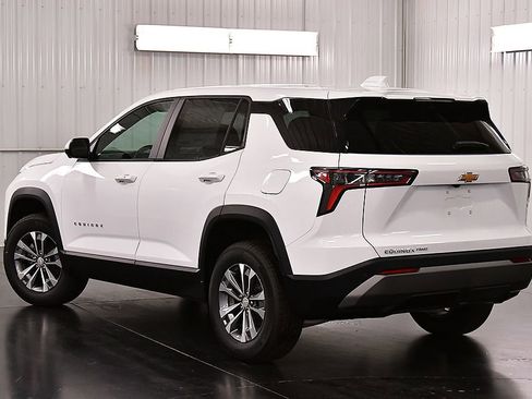 New 2026 Chevrolet Equinox LT AWD/4WD image 5