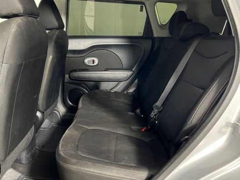 Used 2016 Kia Soul image 17