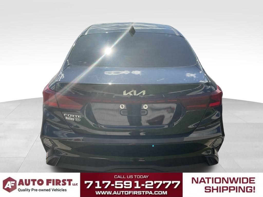 Used 2022 Kia Forte LXS FWD image 3