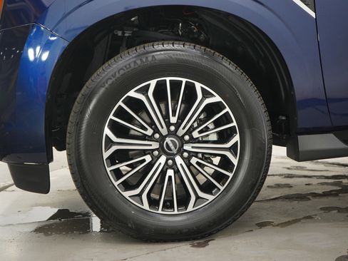 Used 2025 Nissan Armada SL w/ Captain's Chari Seat Package AWD/4WD image 32