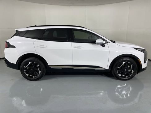 New 2026 Kia Sportage SX image 9