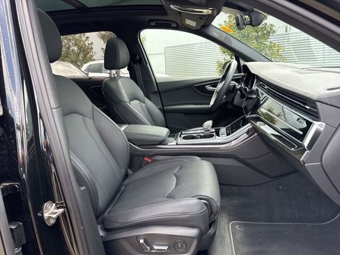 Used 2025 Audi Q7 3.0T Prestige w/ Prestige Package image 16