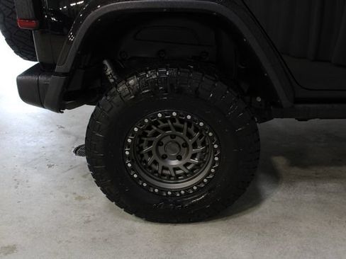 Used 2023 Jeep Wrangler Unlimited Rubicon w/ LED Lighting Group AWD/4WD image 27