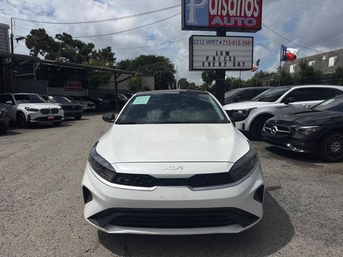 Used 2024 Kia Forte LXS FWD image 3