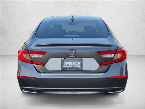 Used 2019 Honda Accord Touring image 7