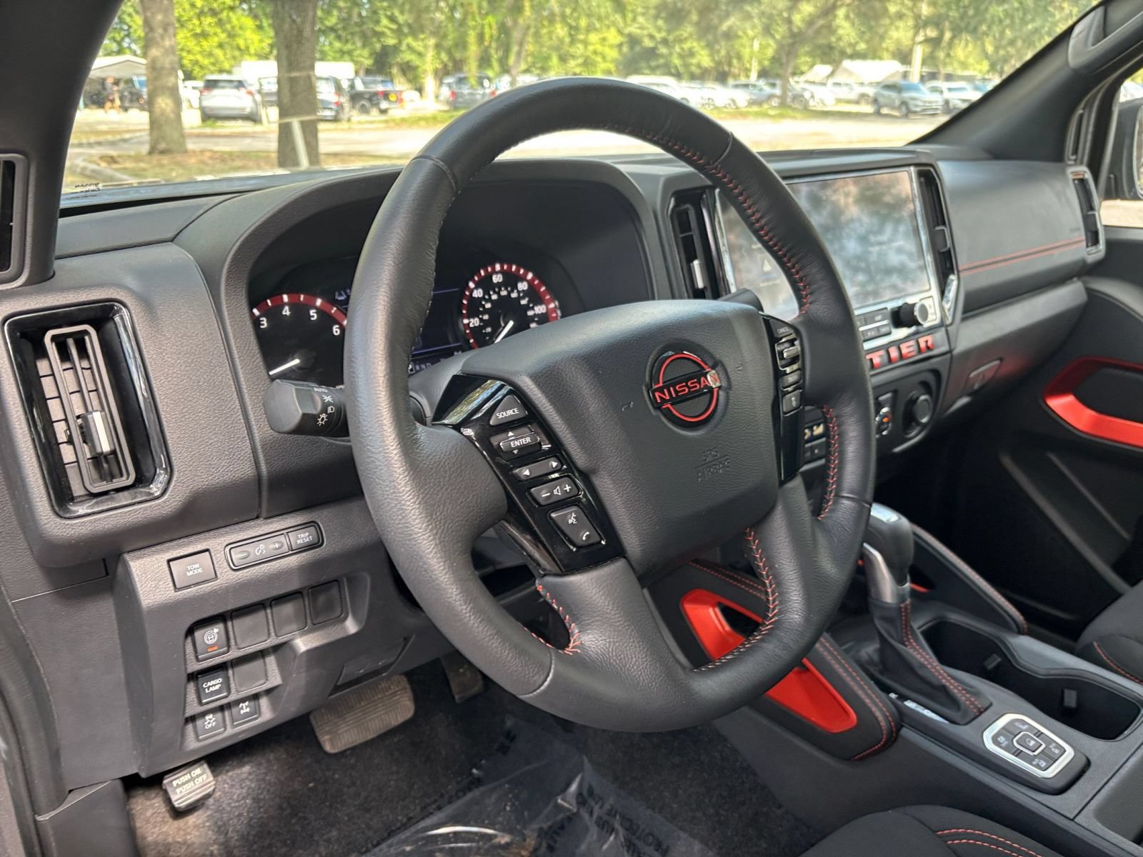 Used 2026 Nissan Frontier PRO-4X AWD/4WD image 33