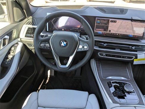 New 2026 BMW X5 xDrive40i w/ Climate Comfort Package image 17