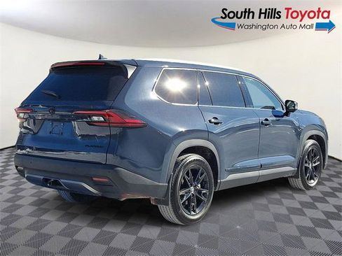 Certified 2025 Toyota Grand Highlander Platinum image 6