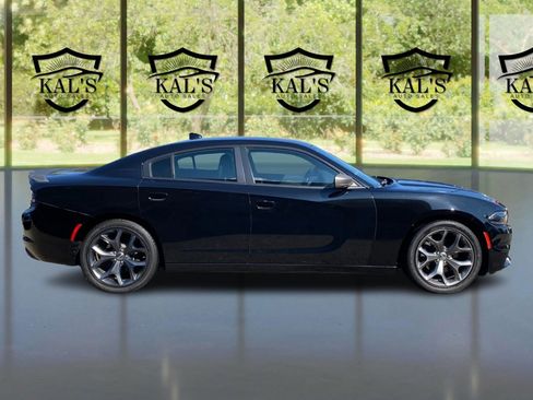 Used 2016 Dodge Charger SXT w/ Rallye Group image 4