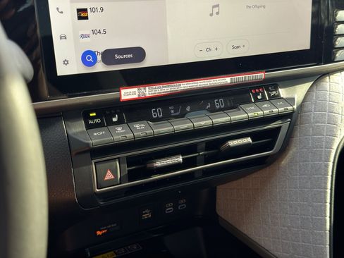 Used 2026 Toyota Camry XLE image 20