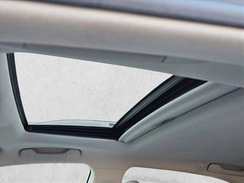 Used 2011 Lexus RX 350 2WD w/ Premium Pkg image 8