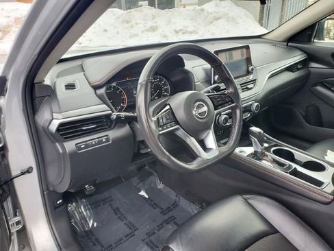 Used 2024 Nissan Altima 2.5 SR image 11