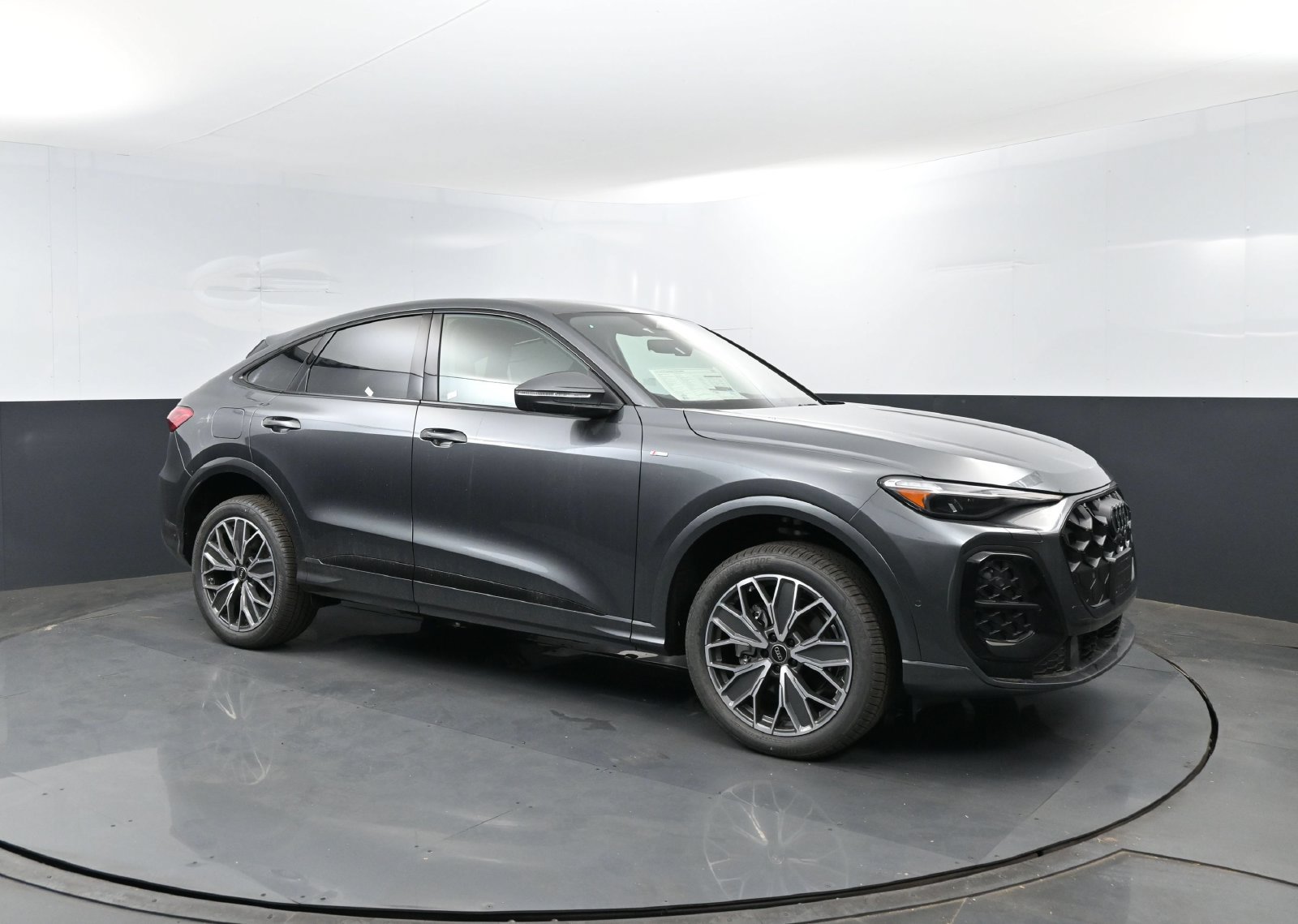 New 2026 Audi Q5 Premium Plus AWD/4WD image 3