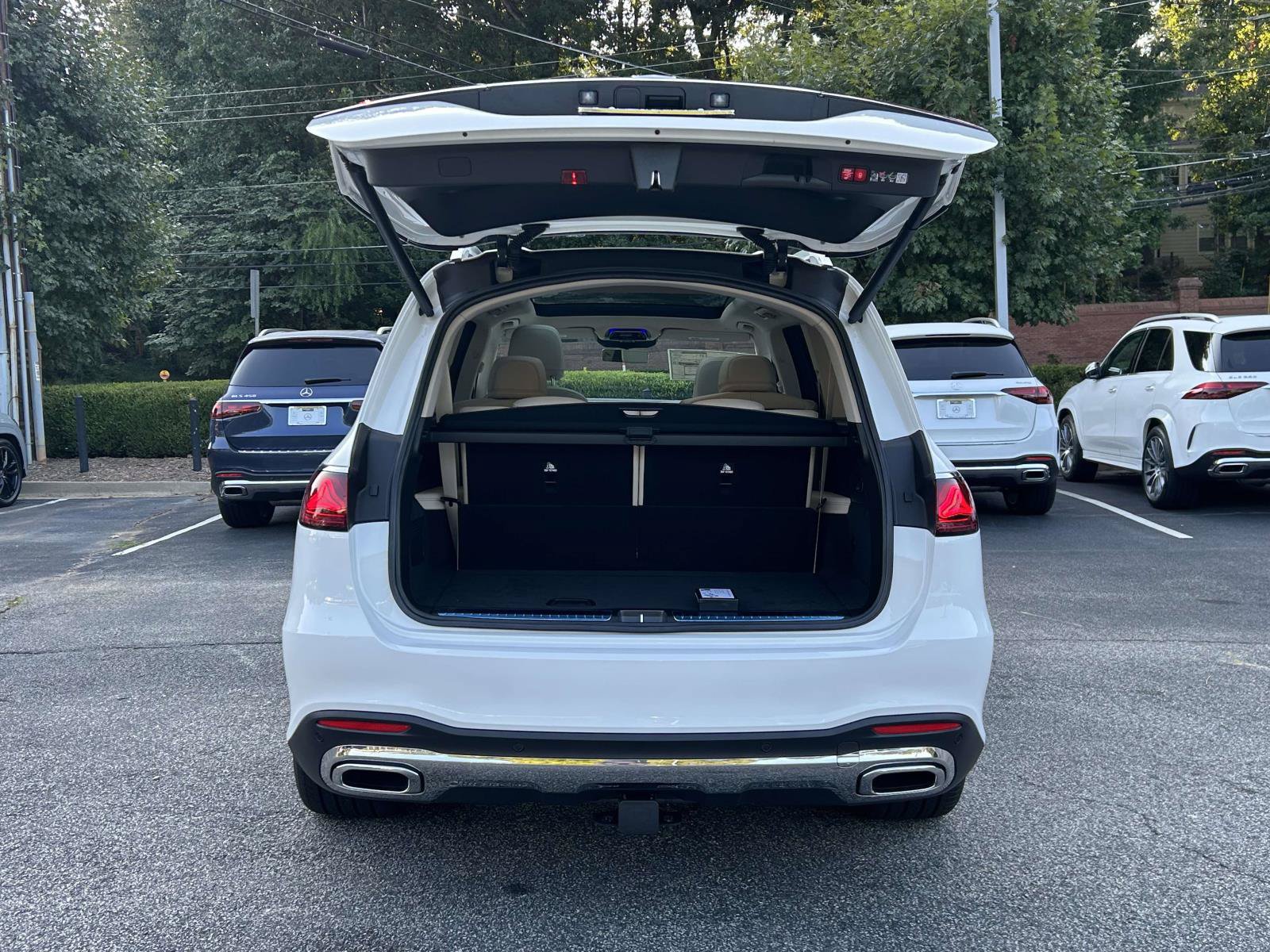 New 2027 Mercedes-Benz GLS 450 4MATIC image 10