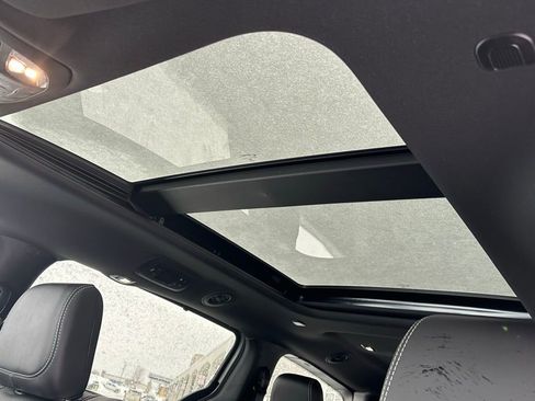 New 2026 Chrysler Pacifica Limited image 36