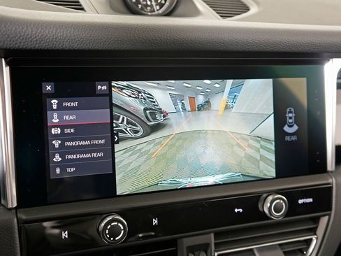 New 2026 Porsche Macan image 27