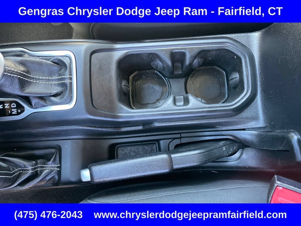 Used 2019 Jeep Wrangler Unlimited Sahara AWD/4WD image 53