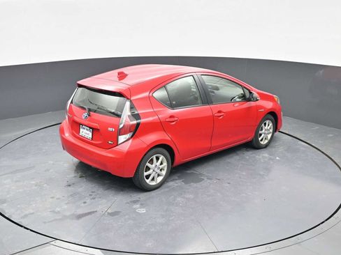 Used 2015 Toyota Prius C Three image 28