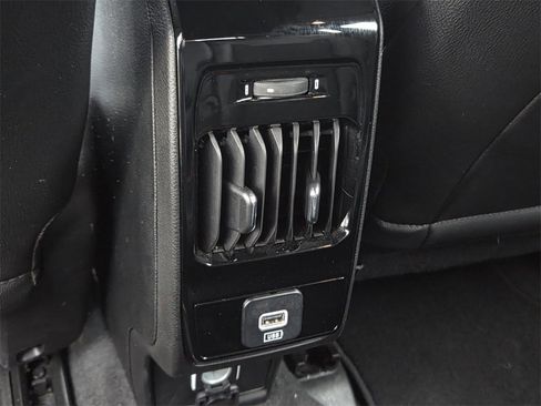 Used 2024 Jeep Compass Latitude image 20