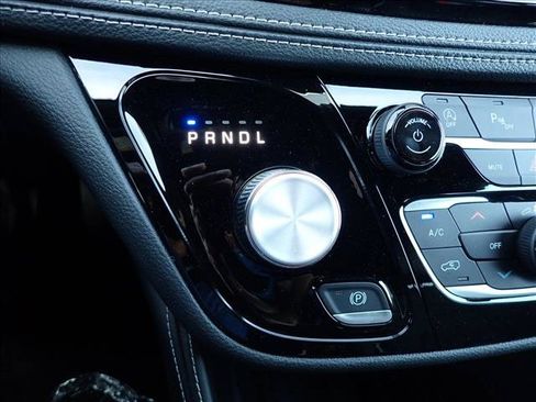 New 2027 Chrysler Pacifica Limited FWD image 23