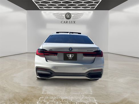 Used 2021 BMW 750i xDrive w/ Executive Package image 4