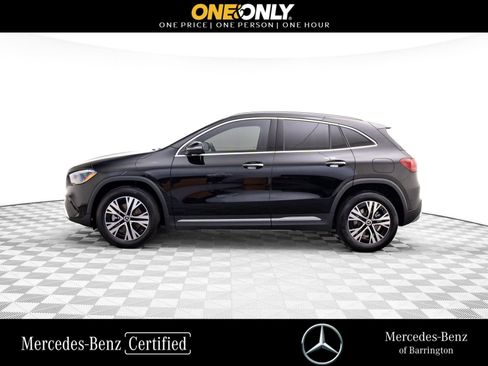 Used 2025 Mercedes-Benz GLA 250 4MATIC w/ Exclusive Package image 2