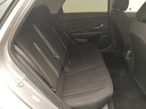 Used 2023 Hyundai Elantra SEL w/ Convenience Package FWD image 19