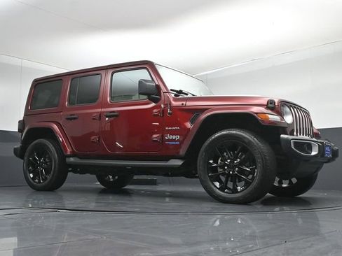 Used 2021 Jeep Wrangler Unlimited Sahara w/ Cold Weather Group AWD/4WD image 38