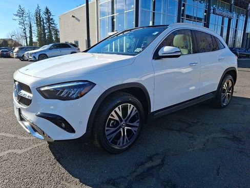 Used 2026 Mercedes-Benz GLA 250 4MATIC image 3