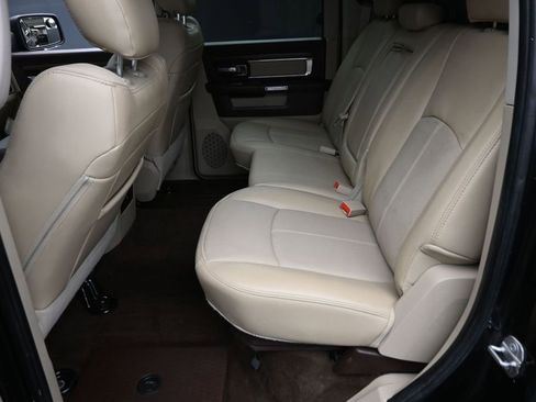 Used 2018 RAM 2500 Laramie w/ Convenience Group AWD/4WD image 10