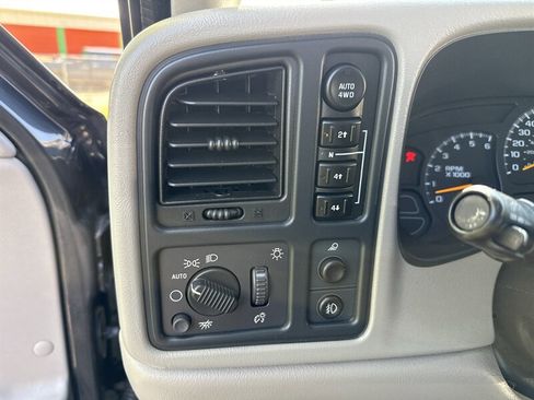 Used 2005 GMC Sierra 1500 SLT w/ Light Duty Power Package image 39