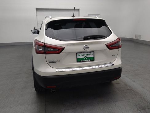 Used 2020 Nissan Rogue Sport SV FWD image 6