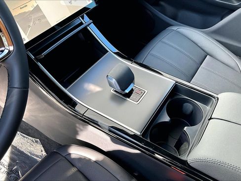 New 2026 Land Rover Range Rover Evoque S AWD/4WD image 8