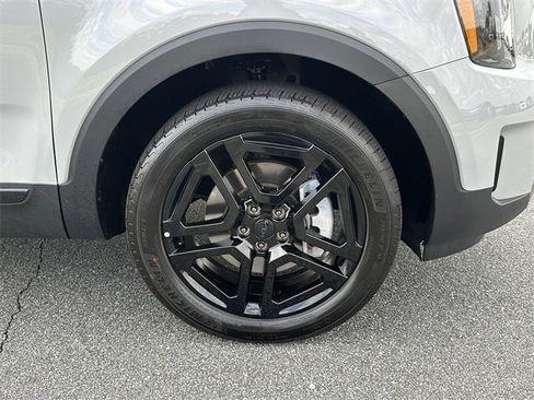 Used 2025 Kia Telluride EX X-Line image 13