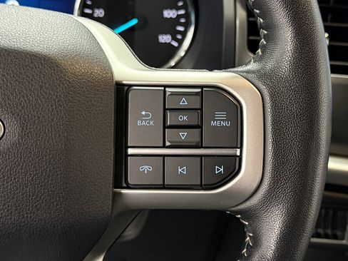 Used 2024 Ford Expedition Max XLT image 19